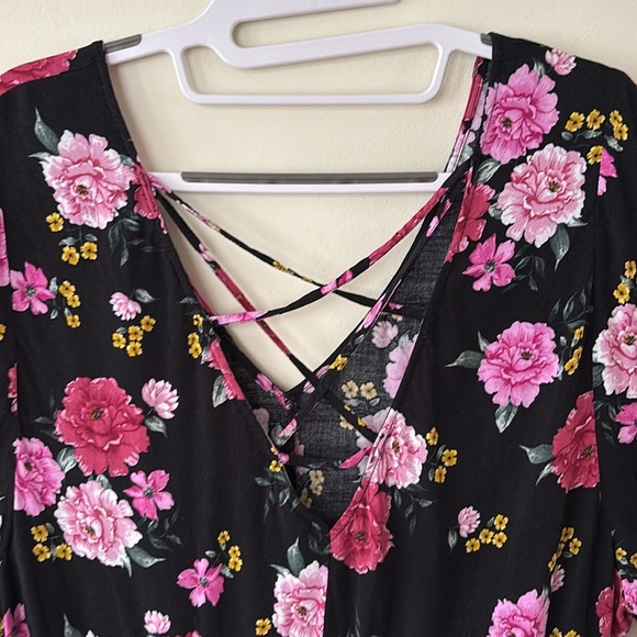Torrid V-Neck Black W/Pink & Yellow Flowers Midi Dress Size 2 (18-20) - Picture 6 of 12
